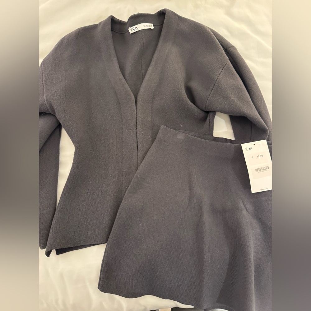 Grey Zara sweater set size small skirt new with tag